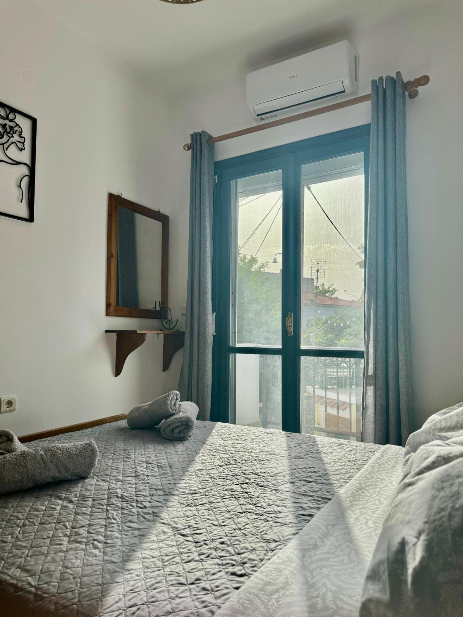 Melinda'S Cozy Apartments Plomari Bagian luar foto