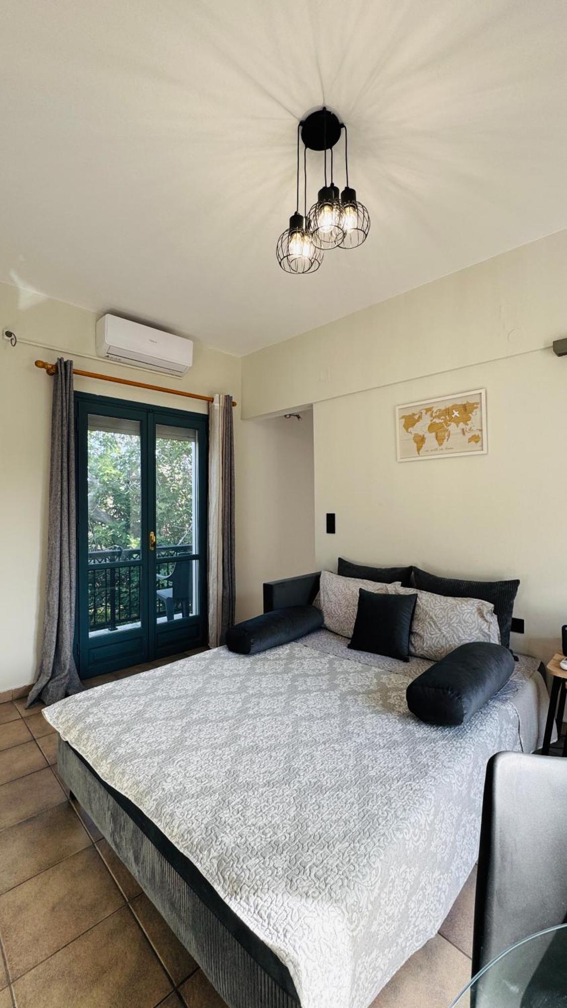 Melinda'S Cozy Apartments Plomari Bagian luar foto